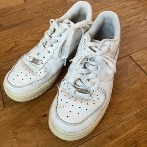 Women’s Nike Air Force Size 7.5